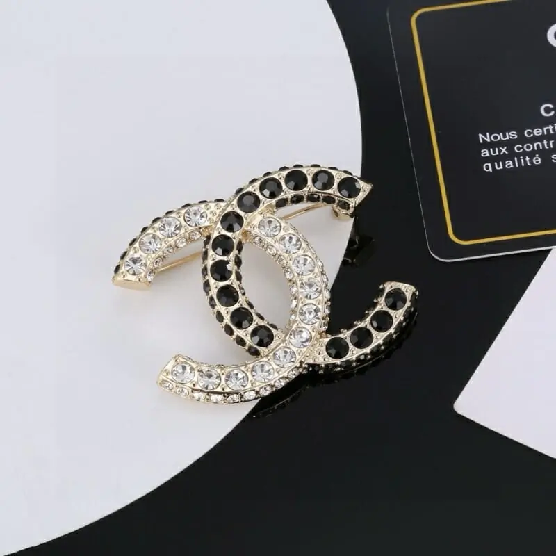 chanel brooches pour femme s_12536112